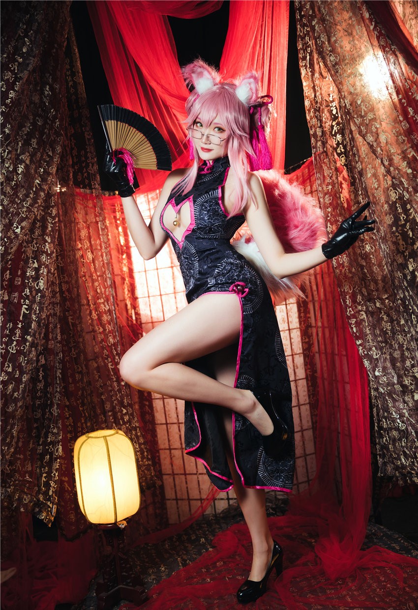 瓜希酱 高扬斯卡娅旗袍[20P-134MB] 第4张