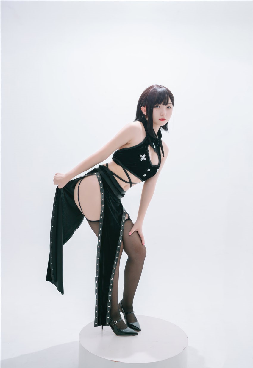 花铃 吊带袜修女[71P-400MB] 第2张