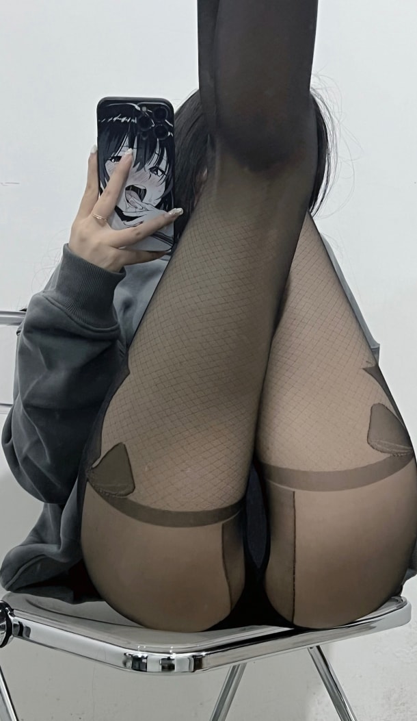 【微-密】陈佩奇yyyy-红底朝天[34P-39M] 第2张