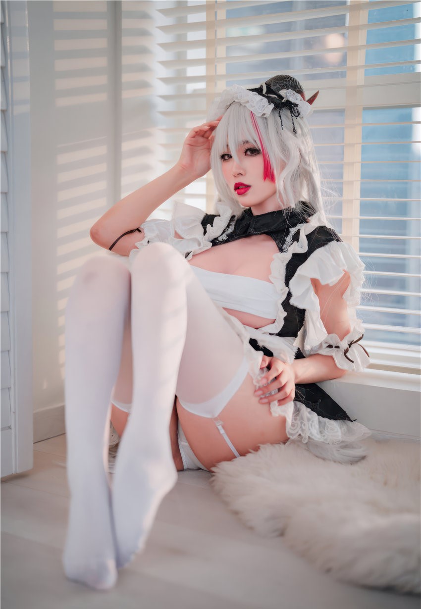 轩萧学姐 碧蓝航线 埃吉尔女仆[66P-402MB] 第1张