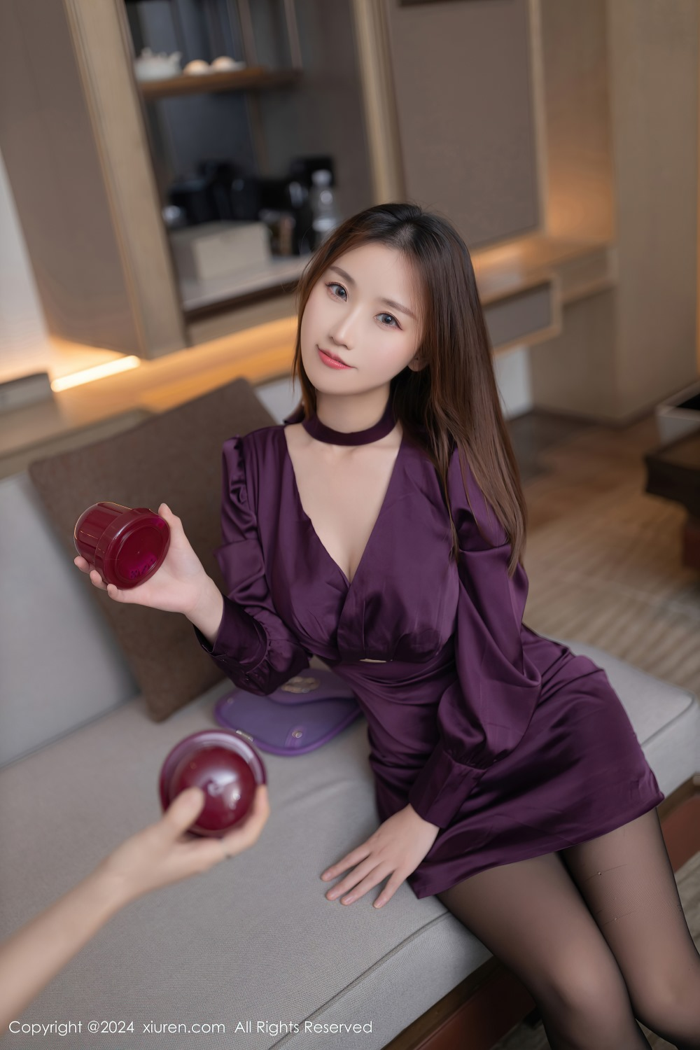 [秀人网] 2024.03.20 NO.8264 杏子Yada 紫色连服[88P/741MB] 第1张