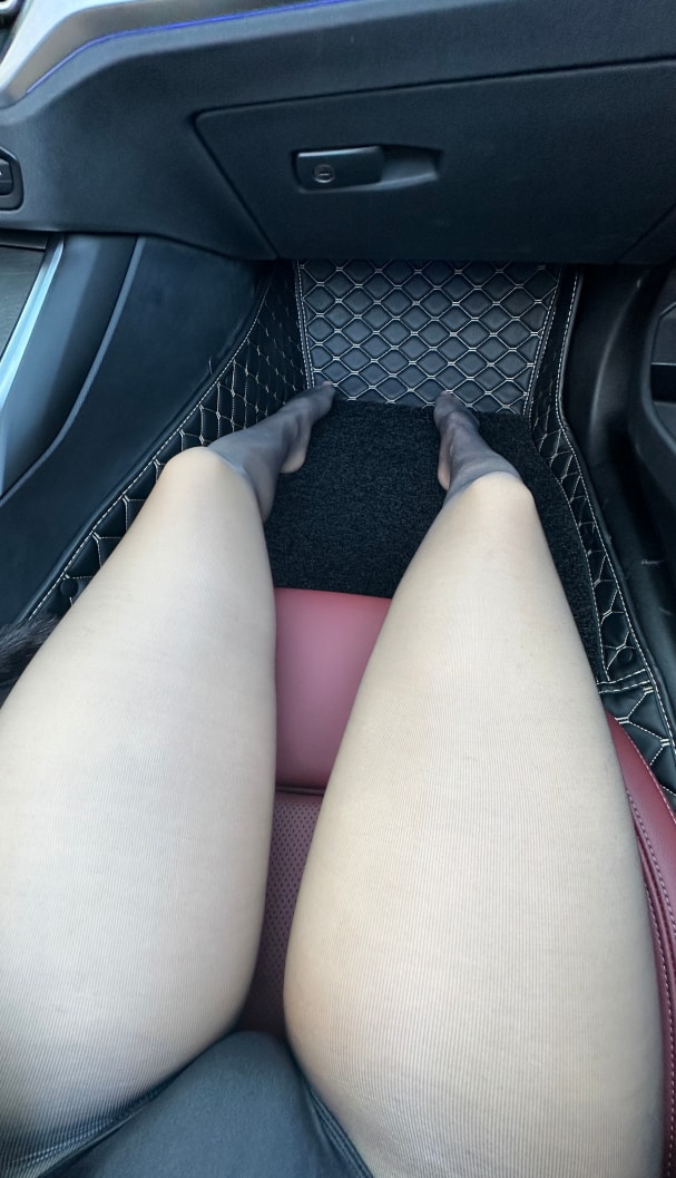 【微-密】俏妞qiaoniuTT-车库美人 [42P1V-271M] 第2张