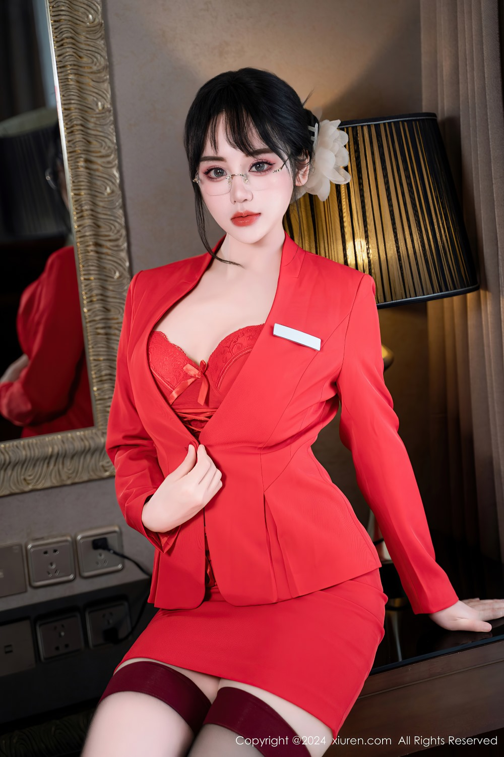 [秀人网] 2024.04.09 NO.8360 汐汐爱吃草莓 新人新气象[61P/595MB] 第1张