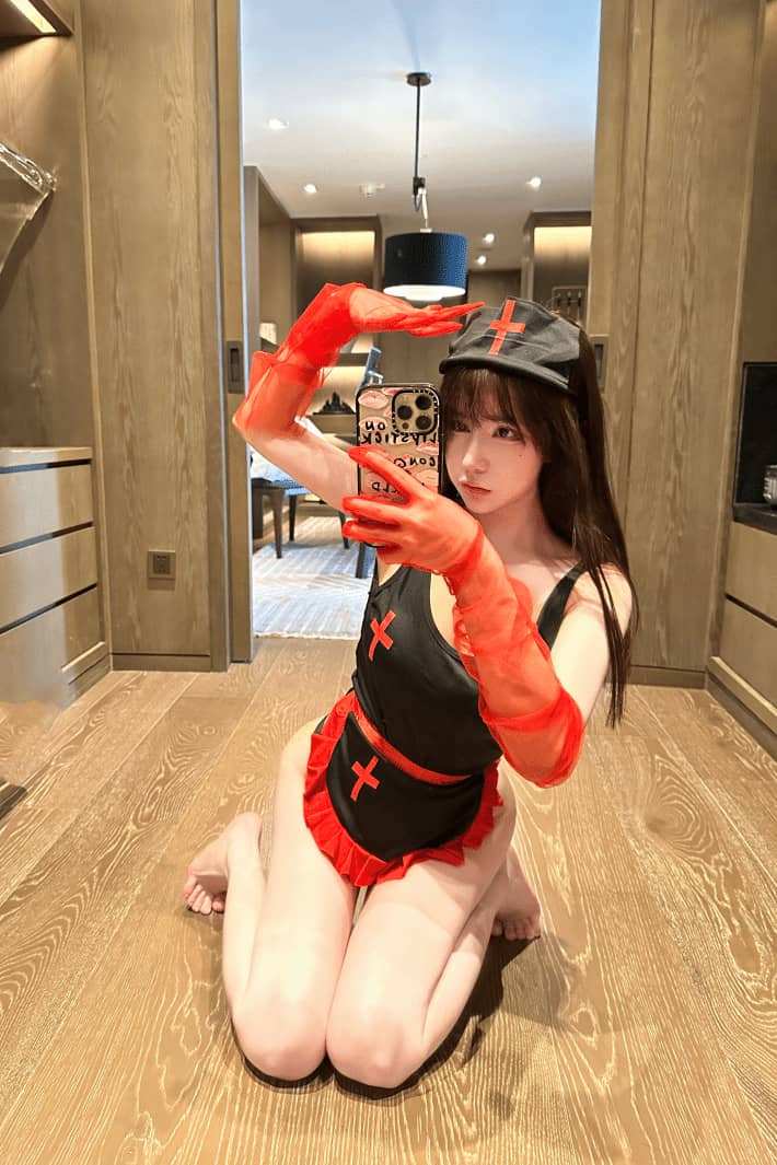 【微-密】奔跑的晶螺儿-黑红情趣 [67P-748M] 第1张