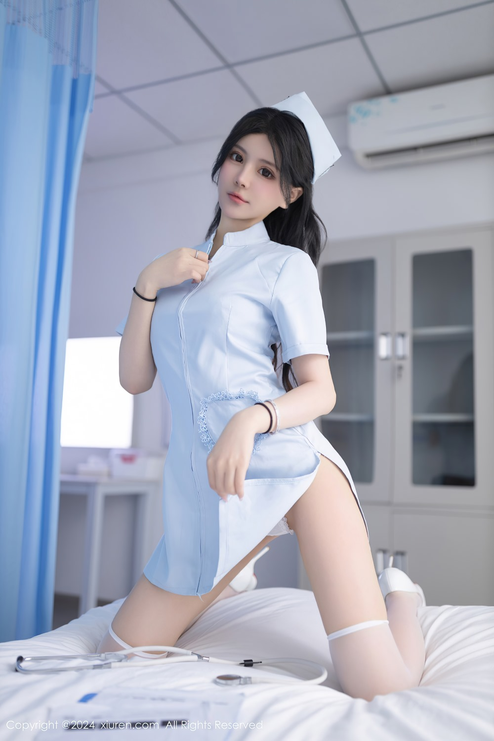 [秀人网] 2024.04.12 NO.8389 幼幼 浅蓝色护士装[85P/598MB] 第1张
