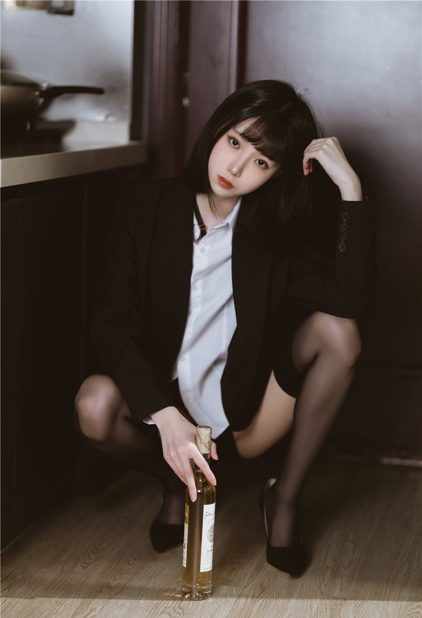 许岚LAN 醉酒OL[60P2V-759MB] 第3张