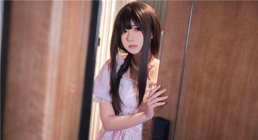 Quan冉有点饿 潜入[21P-274MB] 第1张