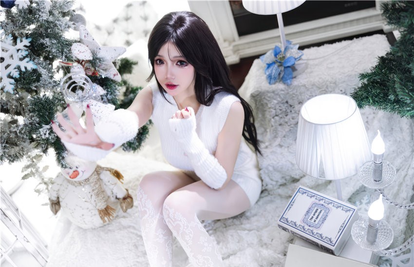 雪晴Astra 圣诞节 白雪[123P2V-1.06GB] 第1张