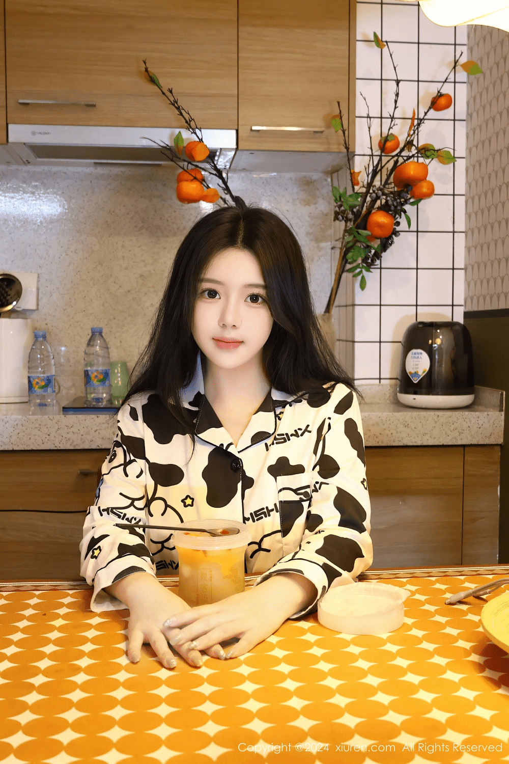 [秀人网] 2024.05.10 NO.8517 小薯条nienie 图案睡服[78P/794MB] 第1张