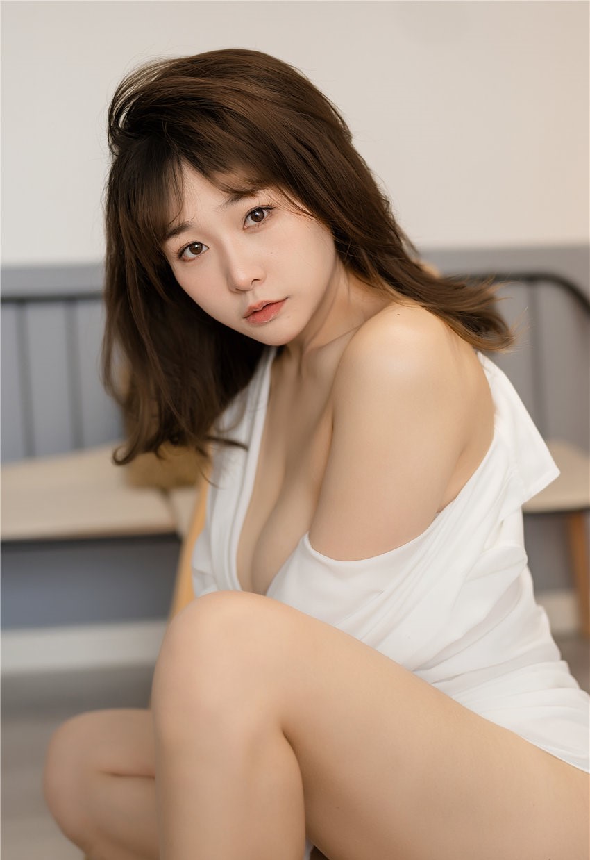 三刀刀miido 情人节 男友衬衣[47P-440MB] 第1张