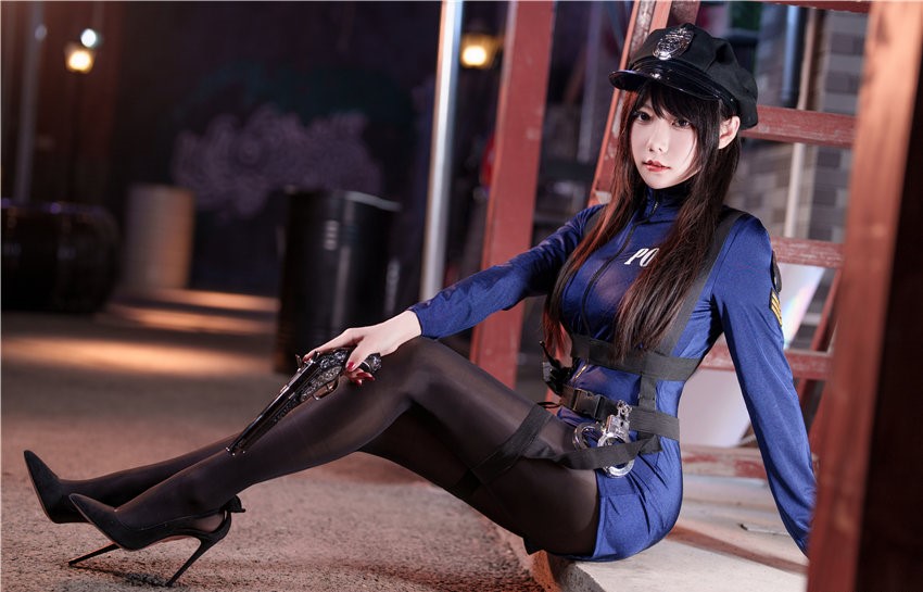 香草喵露露 十一月舰长 女警[40P1V-1.54GB] 第1张