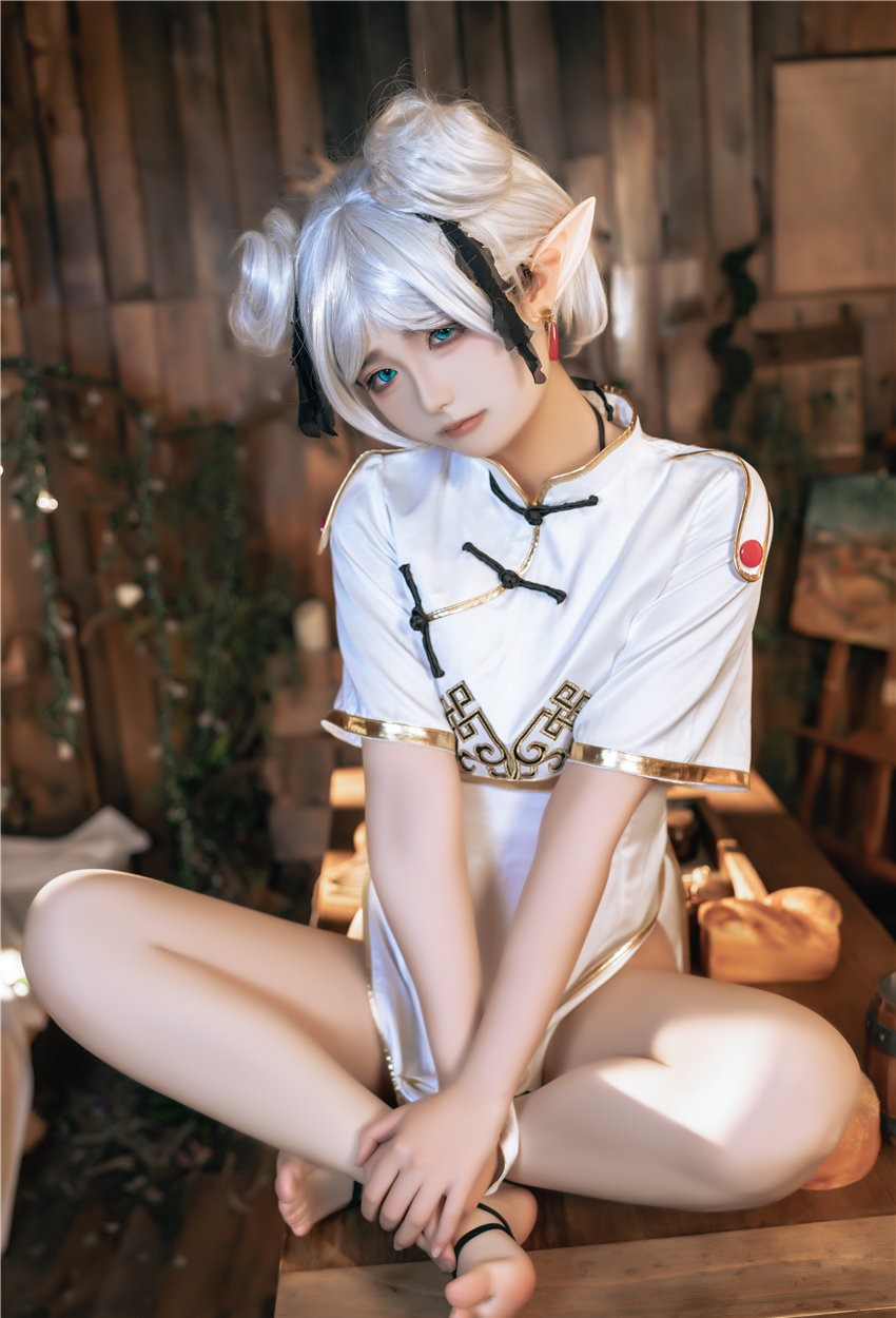 Quan冉有点饿 芙莉莲 [40P-389MB] 第3张