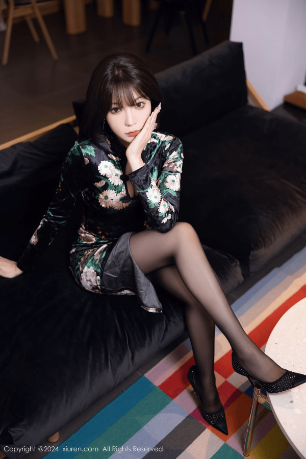 [秀人网] 2024.07.17 NO.8876 徐莉芝Booty 深色带图案旗袍[89P/800MB] 第1张