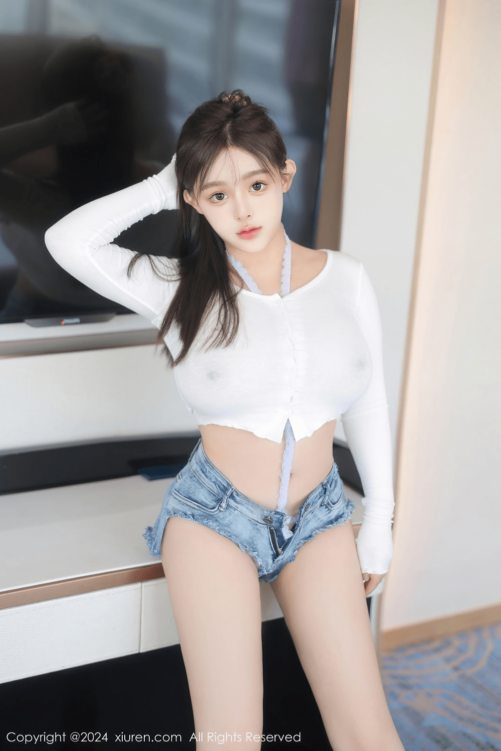 [秀人网] 2024.08.02 NO.8958 娜娜子yy 超短牛仔裤[79P/723MB] 第1张