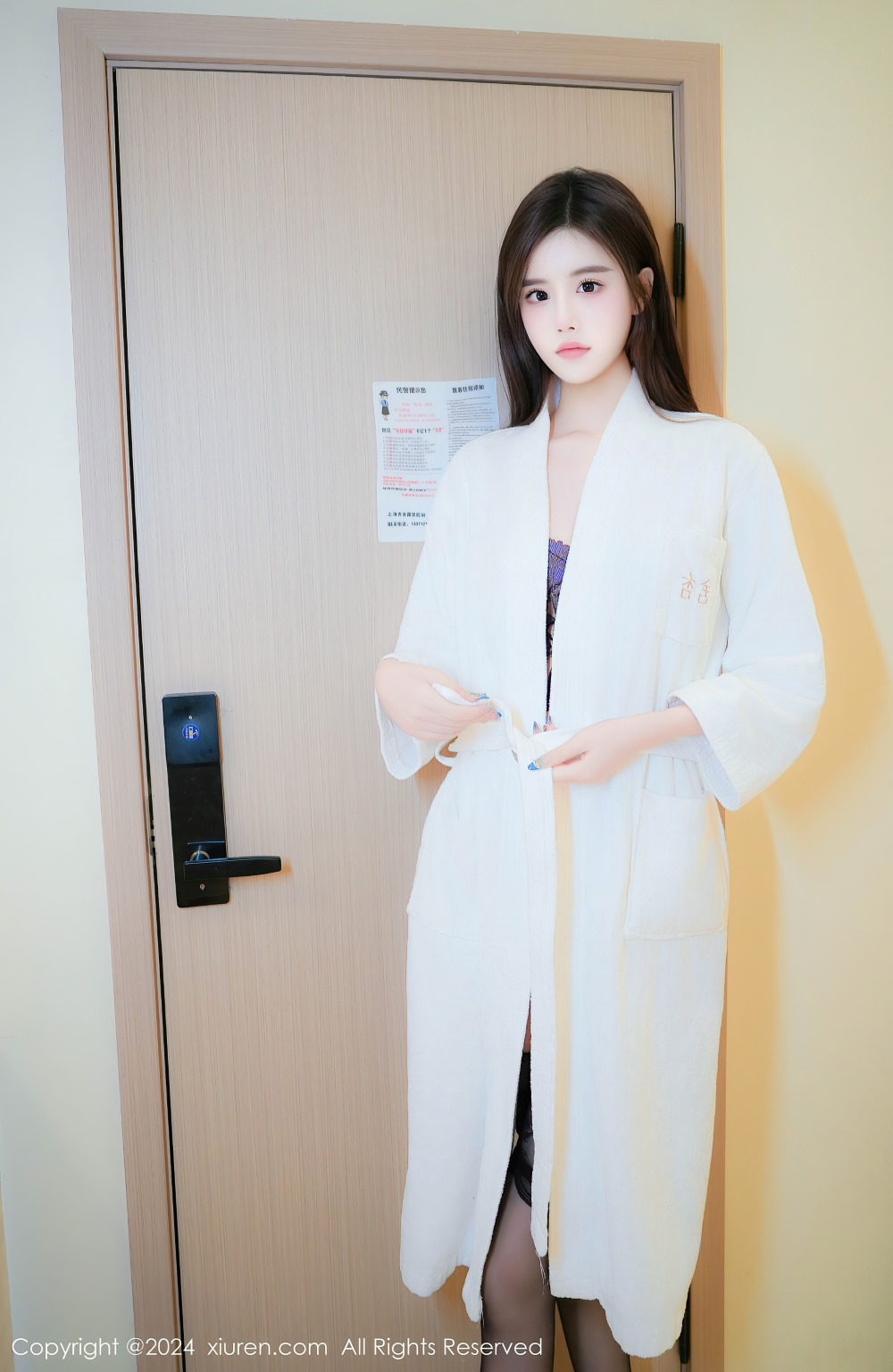 [秀人网] 2024.08.02 NO.8965 Erikaki 白色浴袍[81P/923MB] 第1张