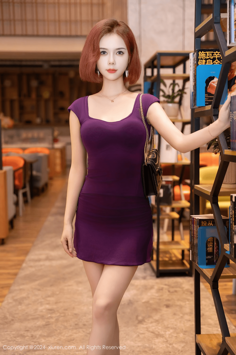 [秀人网] 2024.08.07 NO.8978 白芷yy 紫色连衣短裙[86P/860MB] 第1张