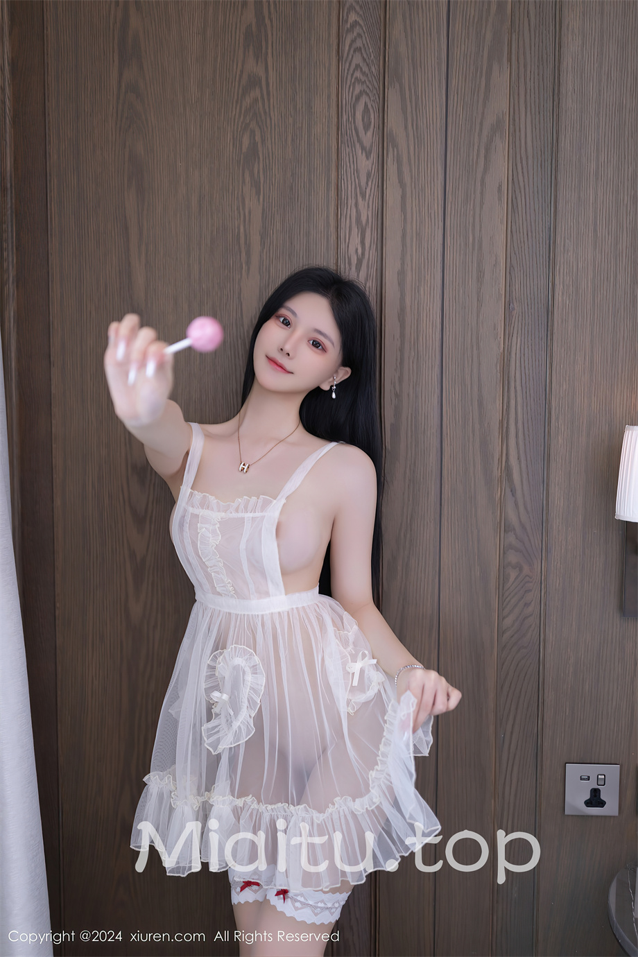 [秀人网] 2024.08.23 NO.9062 幼幼 白色轻透连衣短裙[81P/705MB] 第1张