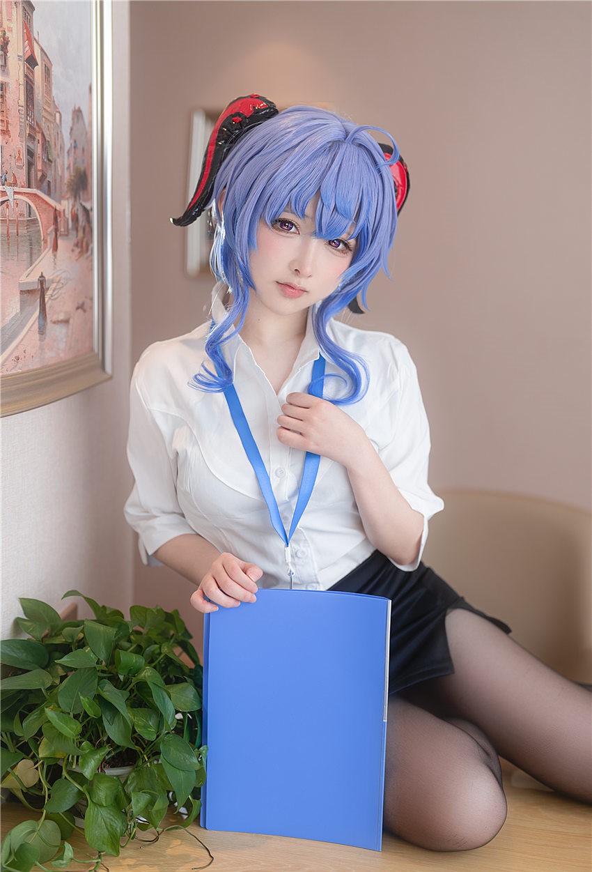 樱梨梨Eriri 甘雨小秘书 [30P-566MB] 第1张