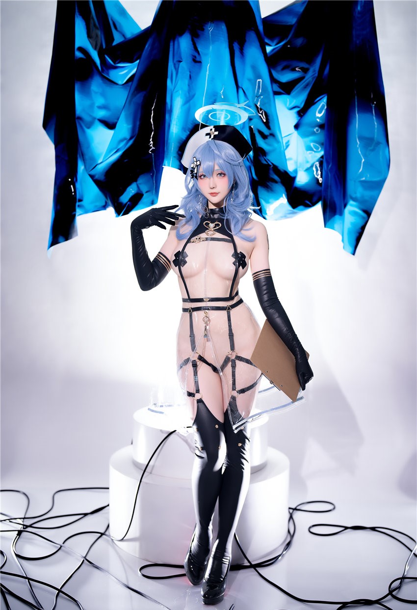 星之迟迟 碧蓝档案BA写真本《Erotopia》 天雨亚子 [60P-320MB] 第2张