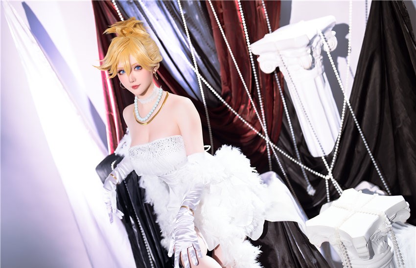 星之迟迟 吊带袜天使 潘迪礼服 [45P1V-758MB] 第2张