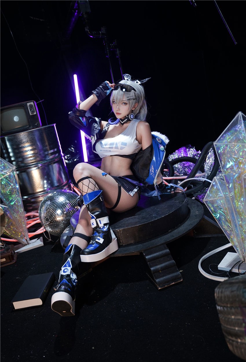 Seya-狮砸 崩坏：星穹铁道 银狼 [9P-112MB] 第4张