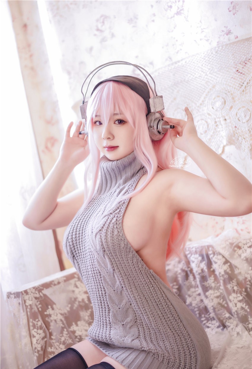 皮皮奶 索尼子 露背毛衣[25P-403MB] 第2张