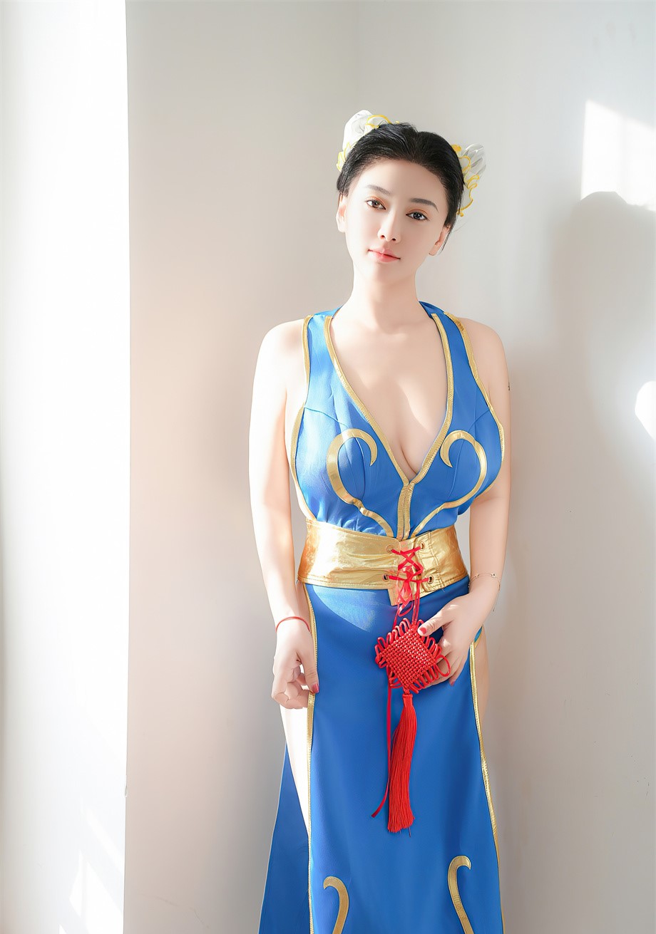 [秀人网]  2024.10.09 NO.9252 雅茹老师 蓝色COSPLAY[62P/549MB] 第1张