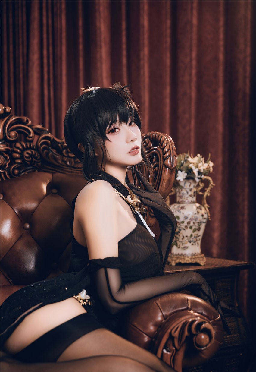 如月灰 碧蓝航线 镇海旗袍 [24P-123MB] 第2张