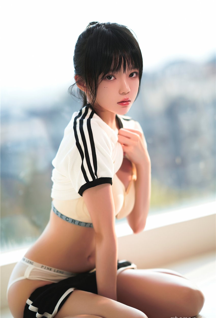 桜桃喵 逐渐升温 [37P2V-645MB] 第4张