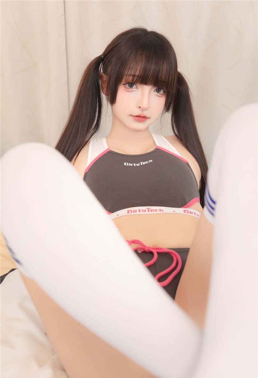 神楽坂真冬 伸展少女 [75P2V-254MB] 第4张