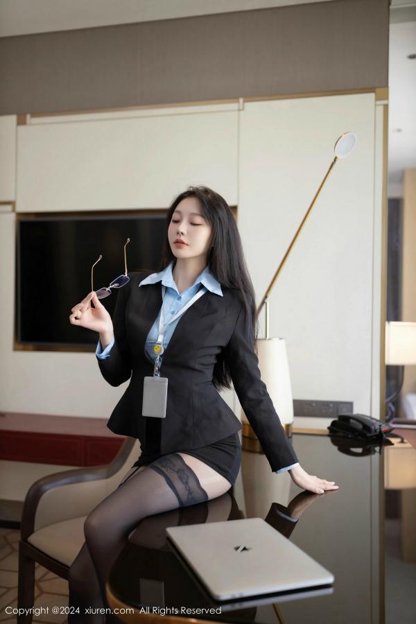 [秀人网] 2024.11.19 NO.9469 安然anran 职场女人[81P/666MB] 第1张