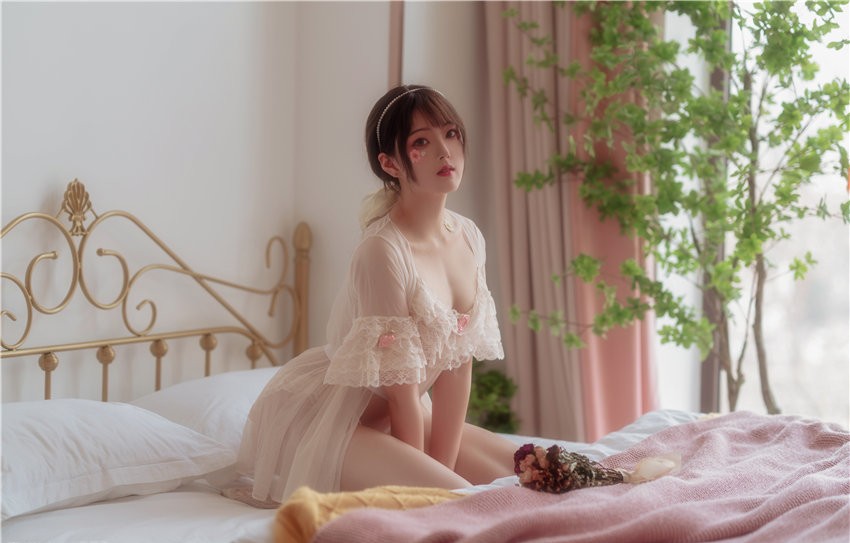 Natsuko夏夏子 雏菊 [43P-326MB] 第1张