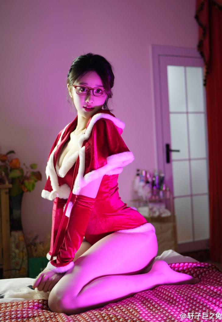 【微密】轩子巨二兔-圣诞白色马油袜 [22P-34M] 第2张