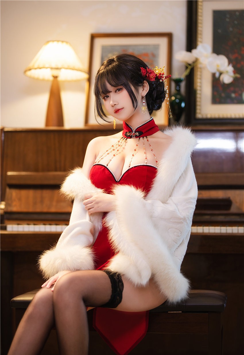 三度_69 红丝绒旗袍 [75P3V-704MB] 第1张