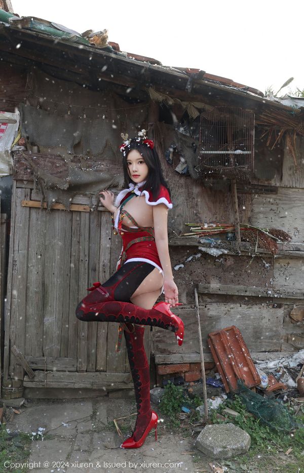 [秀人网] 2024.12.20 NO.9630 小薯条nienie 圣诞主题[71P/932MB] 第1张