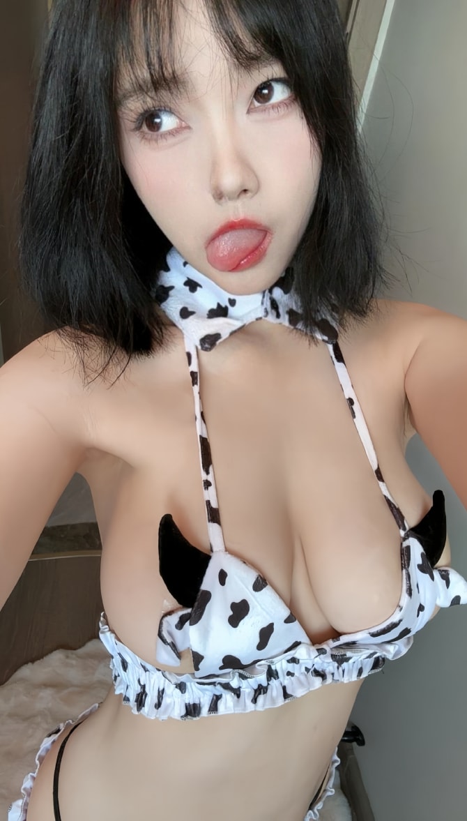 【微密】琳铛铛-奶牛情趣套装[20P-63MB] 第2张