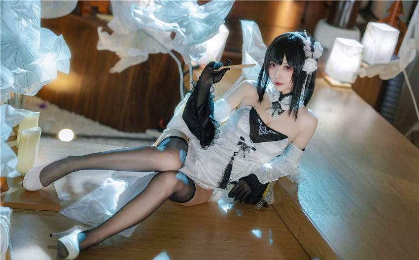 大大卷卷小卷 碧蓝航线 镇海原皮 [24P-187MB] 第2张