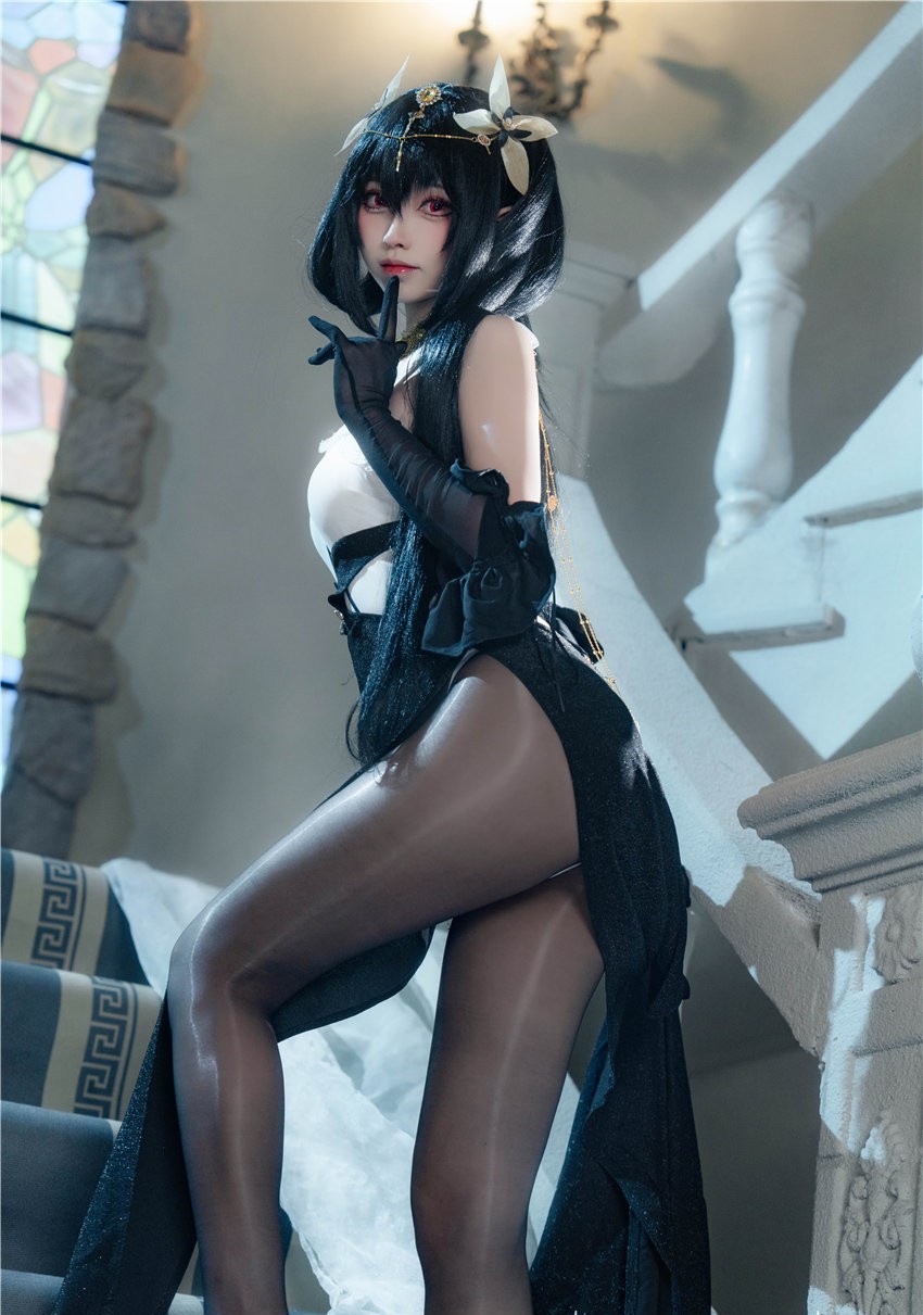 大大卷卷小卷 碧蓝航线 镇海礼服 [25P-167MB] 第3张