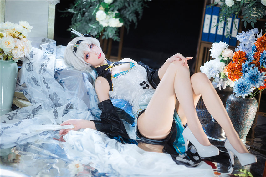 Tomoyo酱 星穹铁道 流萤旗袍[24P-106MB] 第1张