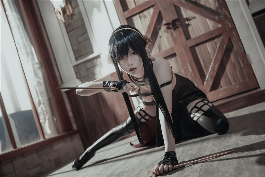 清水由乃 间谍过家家 约尔战斗服 [30P-487MB] 第1张