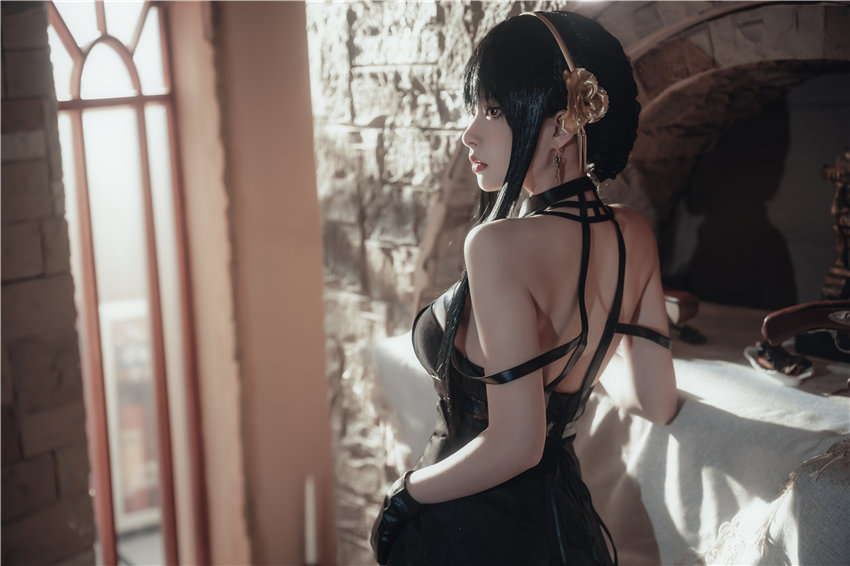 清水由乃 间谍过家家 约尔战斗服 [30P-487MB] 第2张