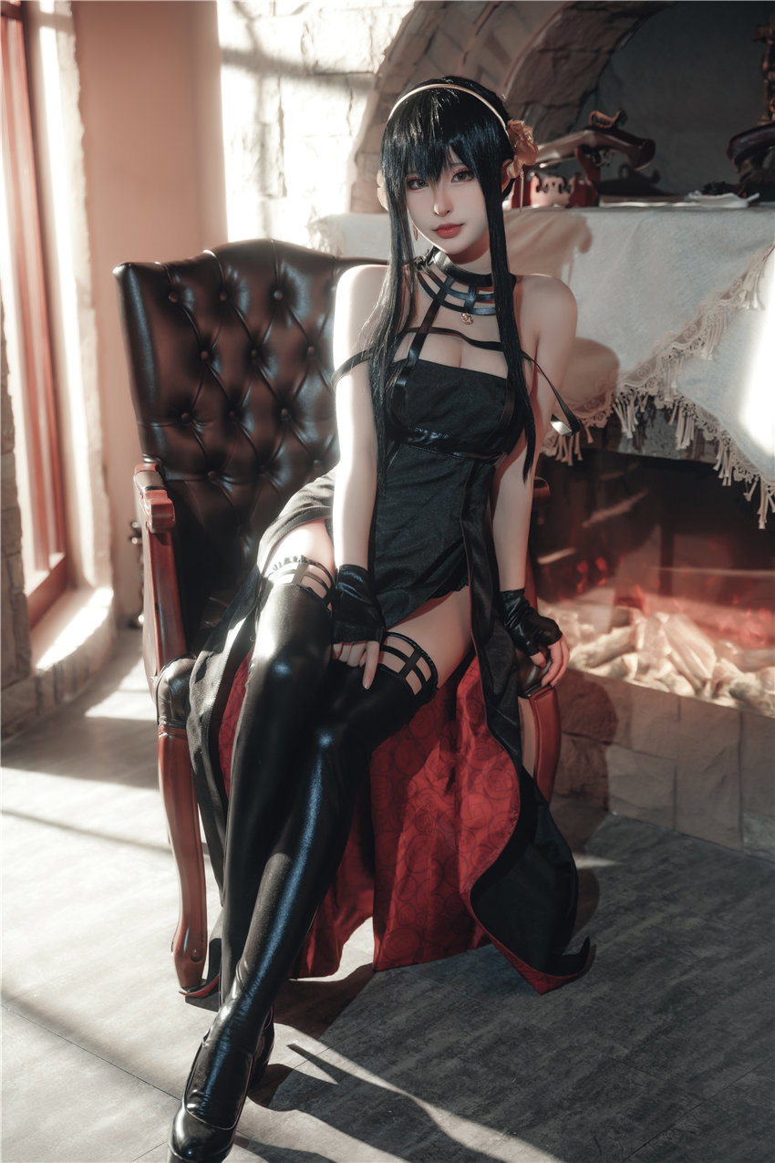 清水由乃 间谍过家家 约尔战斗服 [30P-487MB] 第3张