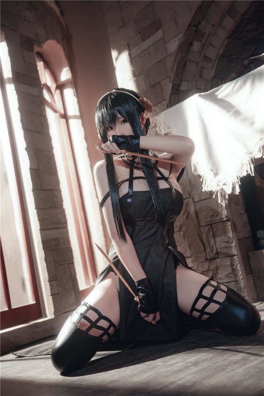 清水由乃 间谍过家家 约尔战斗服 [30P-487MB] 第4张