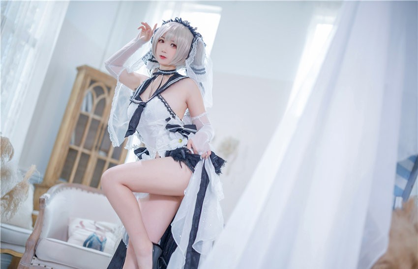 樱落酱w 碧蓝航线 可畏 礼服 [20P-208MB] 第2张