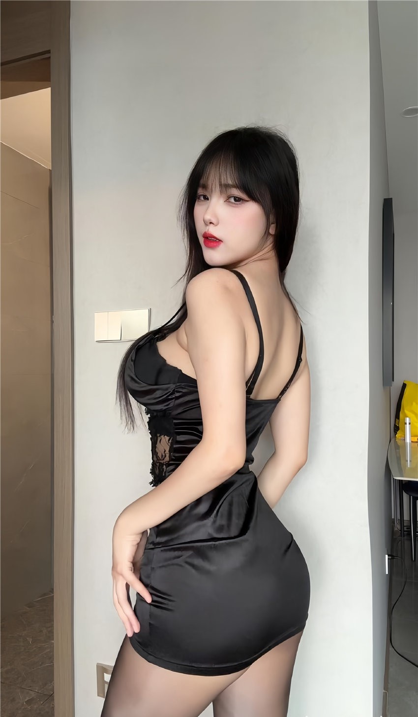 琳铛铛 黑色战袍[22P-56MB] 第3张