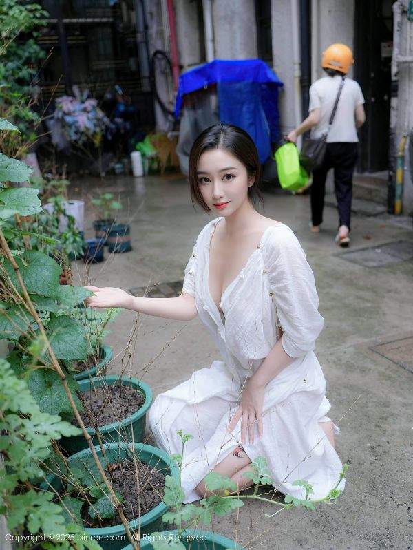 [秀人网] 2025.07.31 NO.10603 楠芝 白色长袍[78P/862MB] 第1张