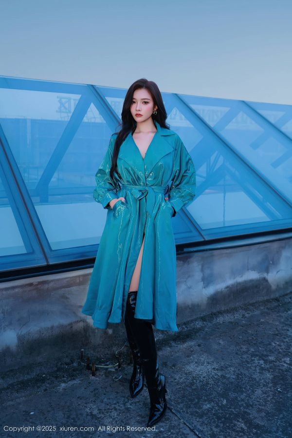 [秀人网] 2025.09.17 NO.10776 娜比 蓝色风衣[82P/877MB] 第1张