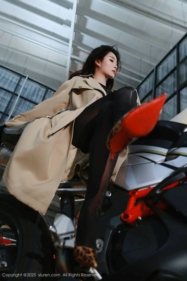 [秀人网] 2025.09.19 NO.10788 南乔 杏色风衣[82P/756MB] 第1张