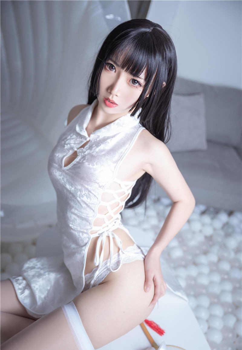 面饼仙儿 白色旗袍 [60P-649MB] 第3张