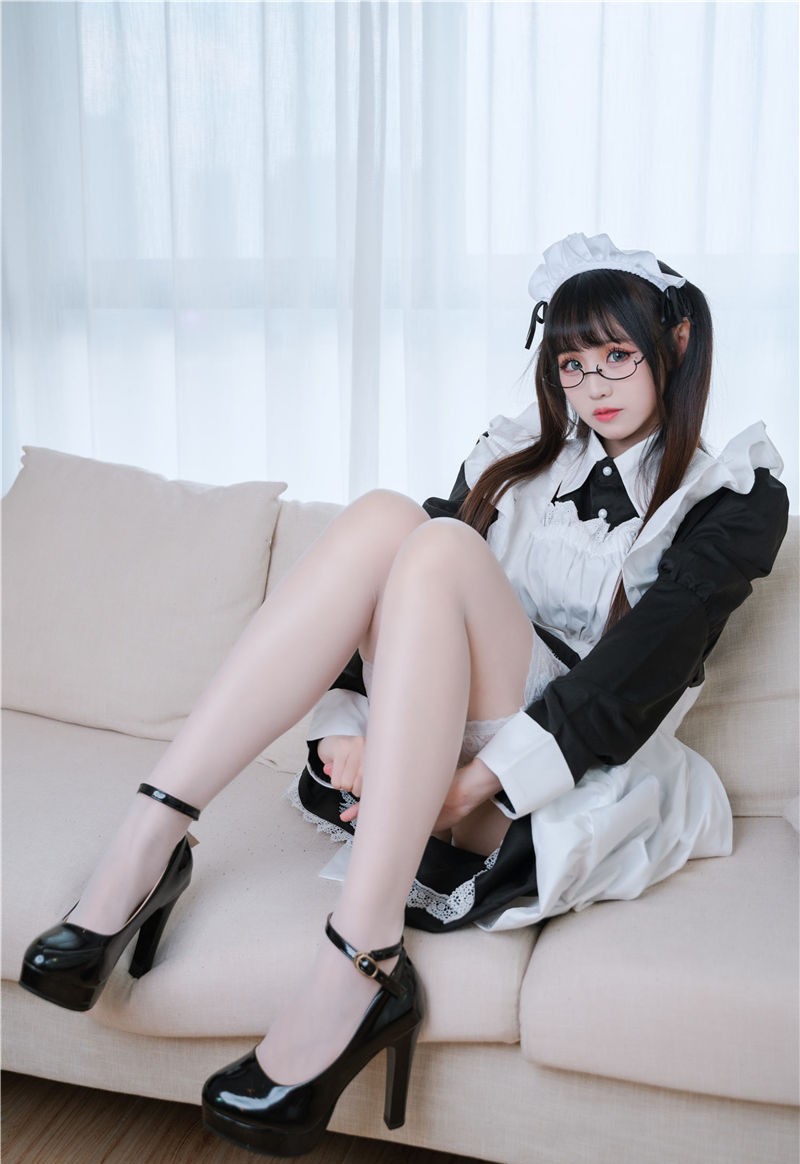 miko酱ww 生日限定女仆 [26P-277MB] 第2张